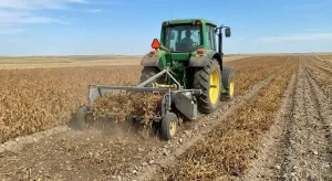 4BYH-2.6 Dry Bean Harvester – 4-Row Rear-application
