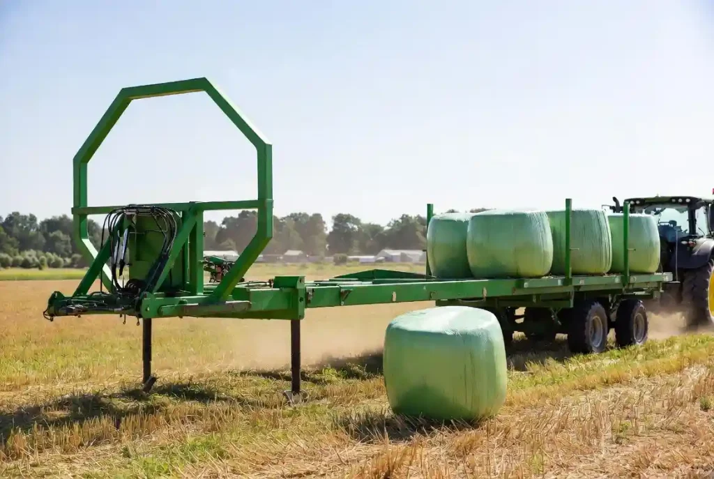 9JYY-2.5 Round Bale Picker & Transporter application